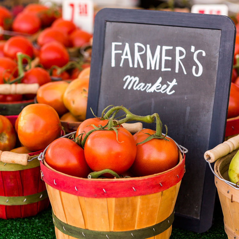 farmers market tomatoes